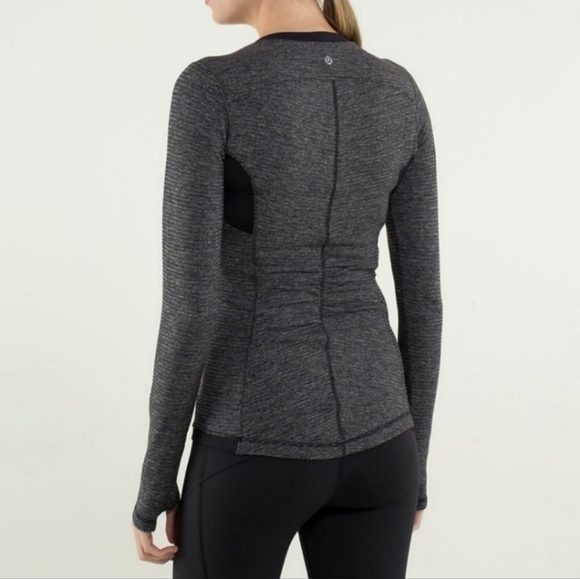 LULULEMON Base Runner Long Sleeve, size 6 - Picture 11 of 13